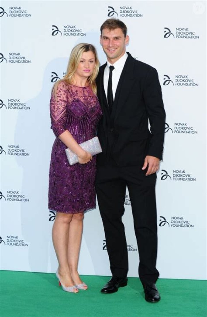 Branislav Ivanovic Wife Hd छवियाँ फ़ोटो द्वारा Ced411 फोटो शेयर छवियाँ