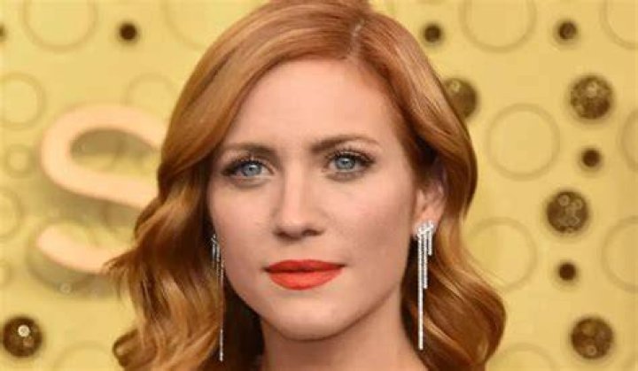 Brittany Snow Net Worth, Wealth, and Annual Salary 2 Rich 2 Famous