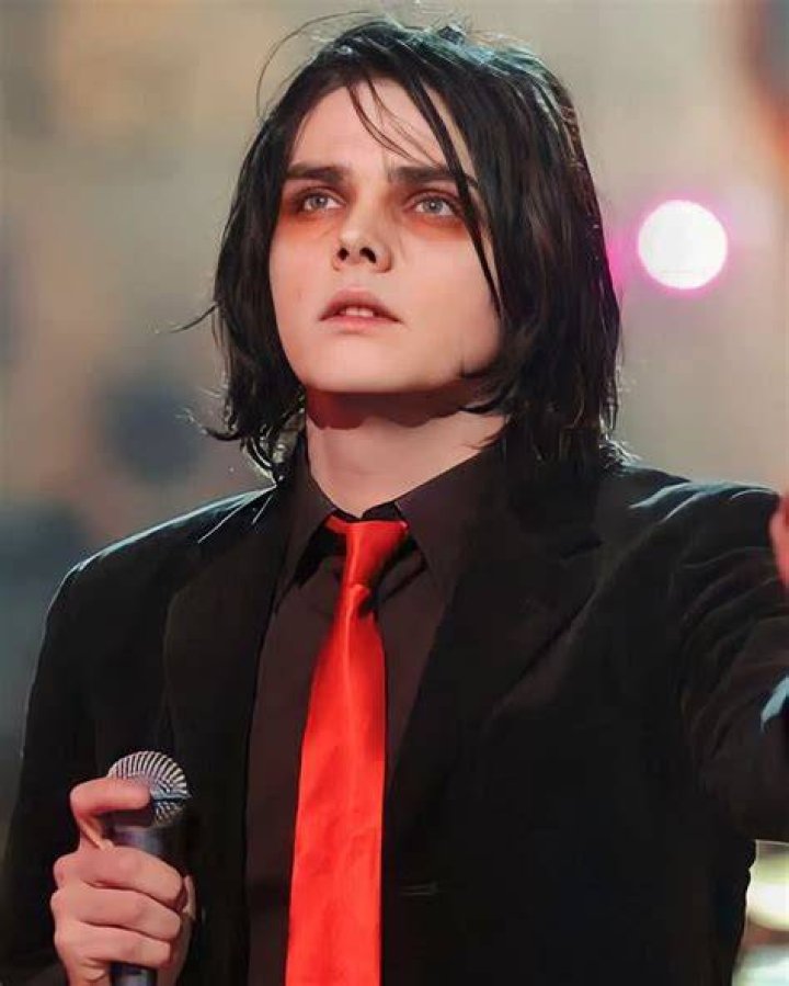 Cheekbones Gerard Way, My Chemical Romance, Emo Bands, Music Bands, I