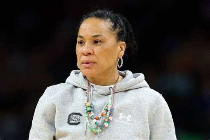 Dawn Staley a candidate for Portland Trail Blazers head coaching vacancy