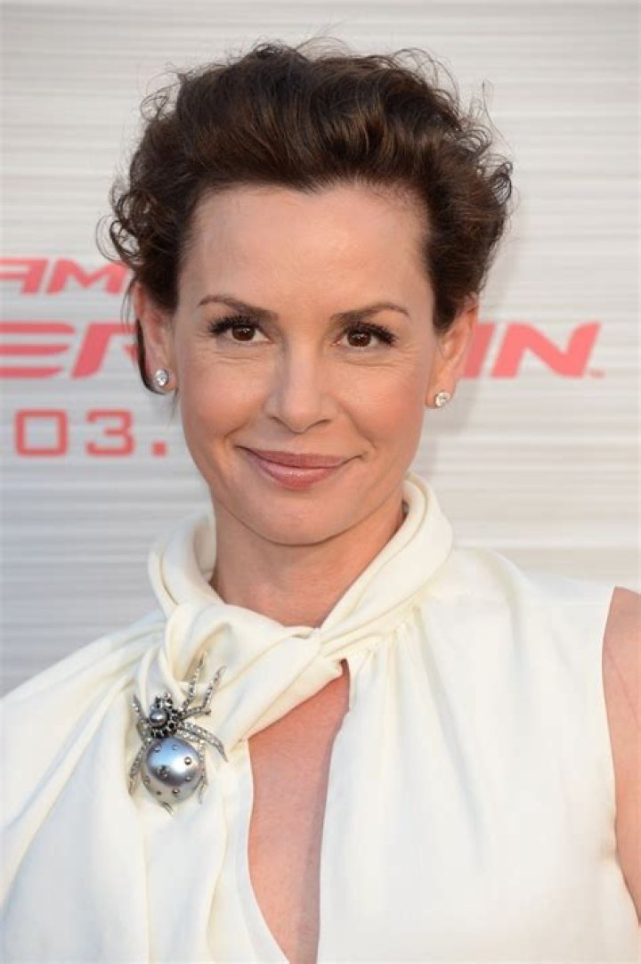 Embeth Davidtz Profile