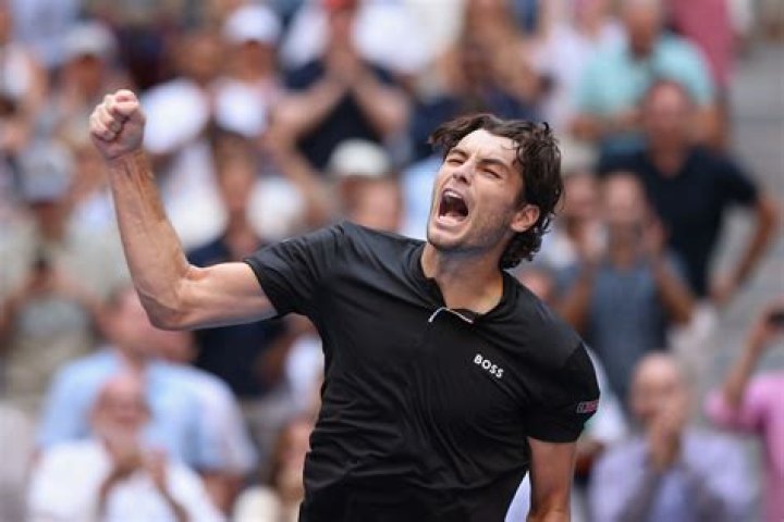 Fritz 'estreia' n&uacute;mero 1 americano com meiafinal em Cagliari
