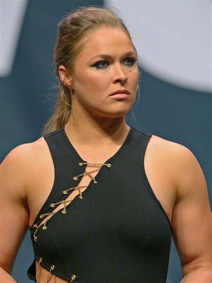 How Ronda Rousey reacted when met by drug testers after latest fight