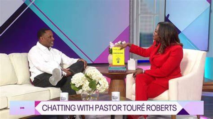 Pastor Tour&eacute; Roberts discusses new book 'Wholeness'