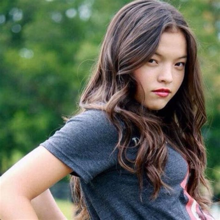 Piper Curda Biography, Age, Ethnicity, Height, Family, Boyfriend, Facts