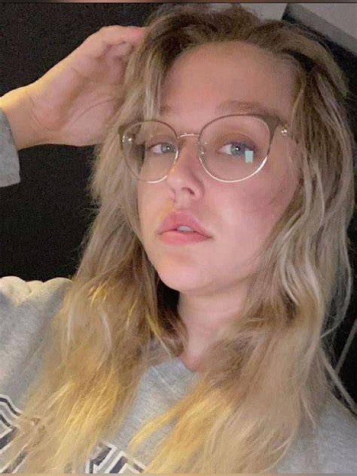 Sabrina Nichole ️DatingScammer.Info
