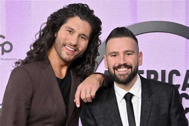 Shay Mooney de Dan + Shay a perdu 50 livres en 5 mois D&eacute;tails Crumpe