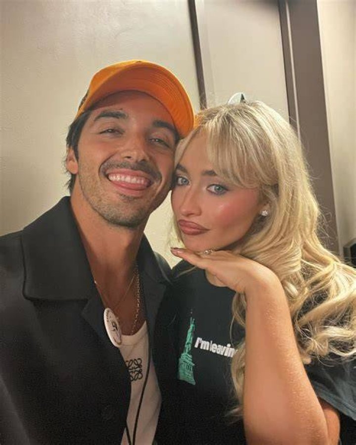 TAYLOR ZAKHAR PEREZ en Instagram &ldquo;They&rsquo;re both named &ldquo;Billy Bob