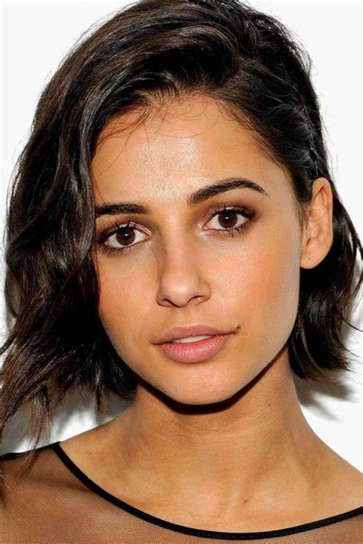 Top 53+ imagen naomi scott ethnic background thpthoangvanthu.edu.vn