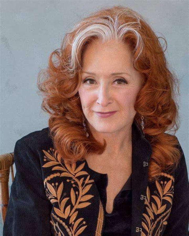 Unlock The Secrets: Bonnie Raitt's Relationships Explored